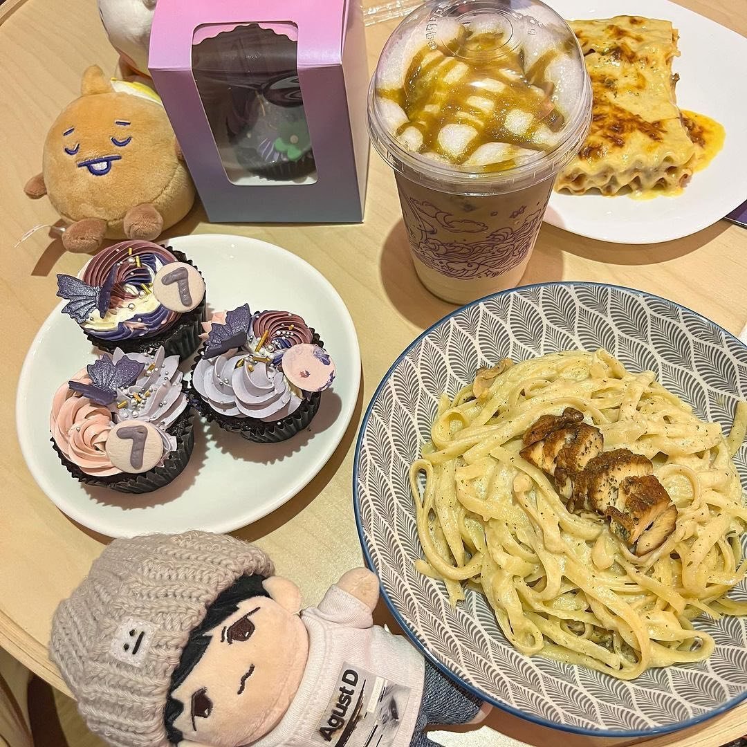 Purple 7 Cafe 12