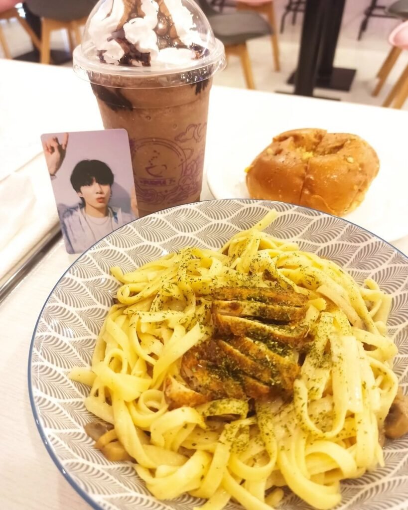 Purple 7 Cafe 3